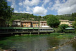 Le village au bord de l'eau