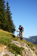 Foto: Mountainbiker in den Alpen Mountainbiker in den Alpen