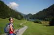 Radtour - Radfahrer macht Pause Radtour - Radfahrer macht Pause