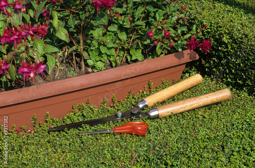 OUTILS DE JARDINAGE