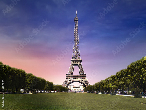 Photo: Le Tour Eiffel Le Tour Eiffel