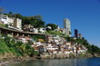 Maisons et immeubles, côte de Bahia, Brésil. Maisons et immeubles, côte de Bahia, Brésil.