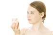 Junge Frau mit Cremedose, Beauty