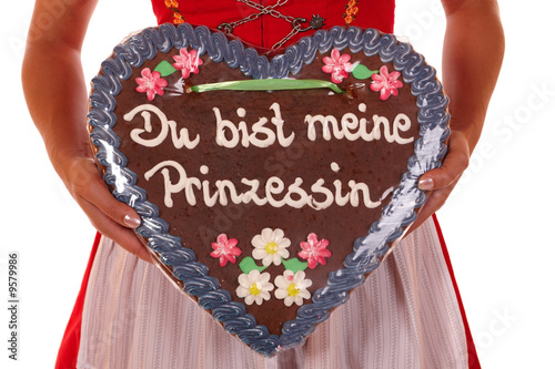 Foto: Frau mit Schokoherz Frau mit Schokoherz