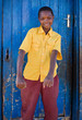 Foto: african boy with yellow shirt, in a village african boy with yellow shirt, in a village