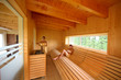 Photo: Frauen relaxen und entspannen in einer Sauna Frauen relaxen und entspannen in einer Sauna