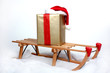 Weihnachtsmütze und Geschenke