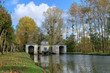 dans l'axe du canal