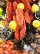 préparation du plateau de fruits de mer préparation du plateau de fruits de mer