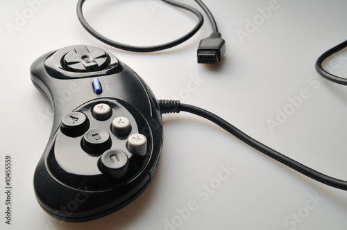 Foto: Old wired game pad Old wired game pad