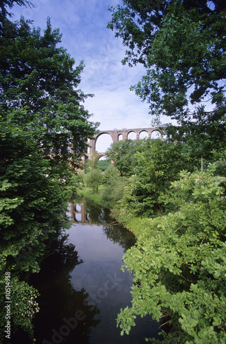 Photo: Goetzschtalbrücke, largest bridge made of bricks in the world, near Greiz, Thuringia, Germany Goetzschtalbrücke, largest bridge made of bricks in the world, near Greiz, Thuringia, Germany