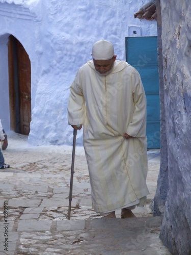 vieillard � la canne � chefchaouen