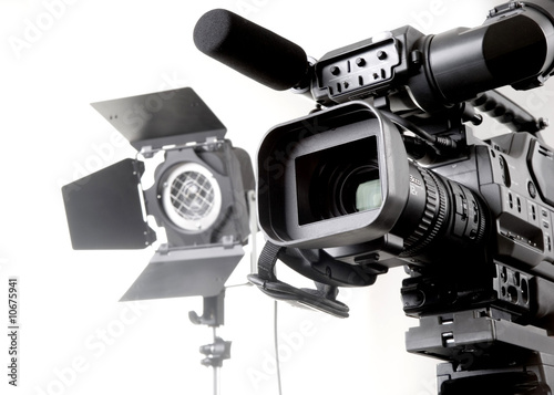 dv camcorder and light