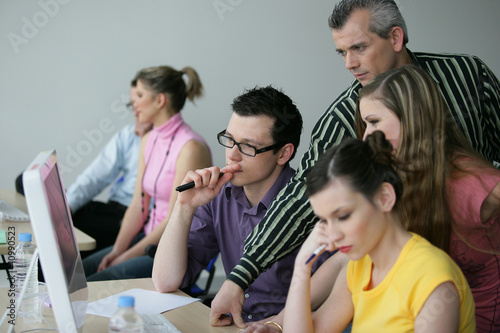 Photo: Etudiants en formation commerciale Etudiants en formation commerciale