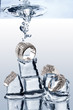 Foto: a composition of gold with ice a composition of gold with ice