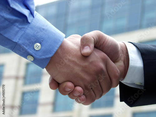 shakehands
