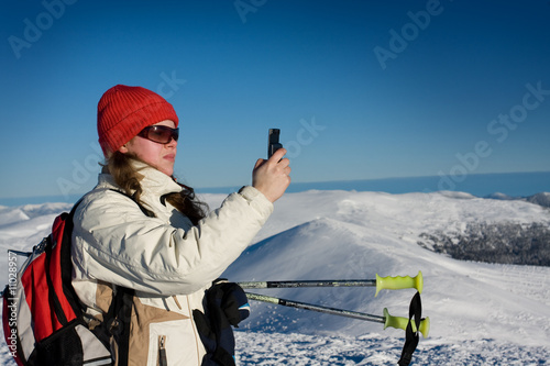 Foto: Taking pictures with a phone Taking pictures with a phone