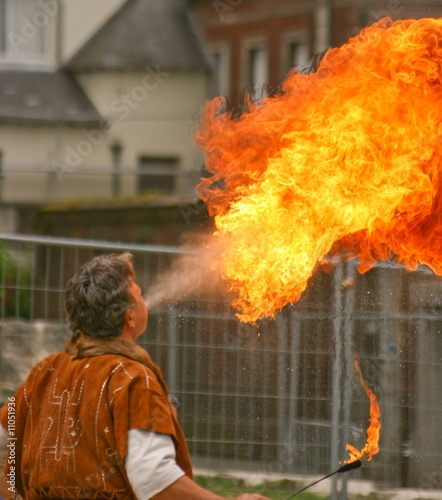 Photo: Cracheur de feu Cracheur de feu
