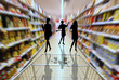 femmes faisant les courses