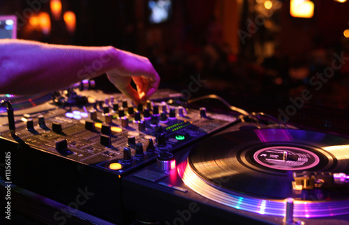 dj