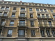 façade d'immeuble urbain