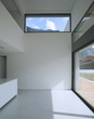 architettura moderna interno con finestra