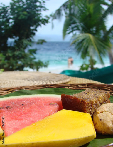 Assiette de fruits exotiques