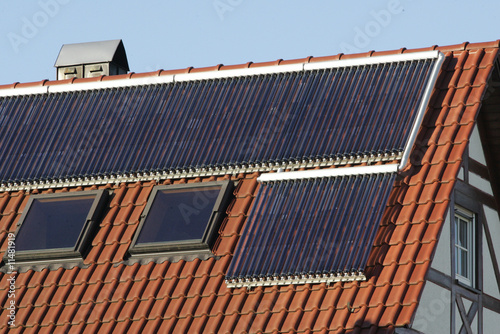 Foto: photovoltaikanlage auf einem dach photovoltaikanlage auf einem dach