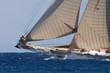 Bug einer großen klassischen Yacht in voller Fahrt Bug einer großen klassischen Yacht in voller Fahrt