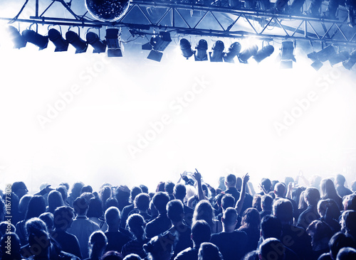 Photo: Konzert-Publikum blau weiss Konzert-Publikum blau weiss