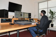 Tontechniker im Studio