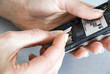 Foto: Handy und Simkarte Handy und Simkarte