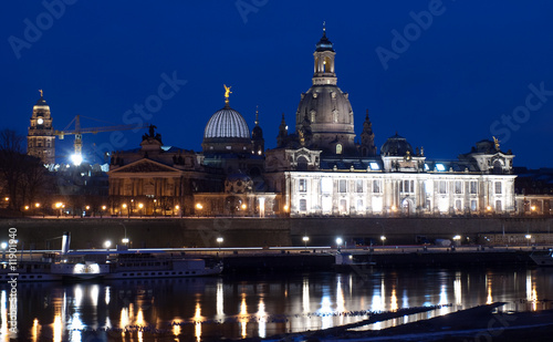 Photo: Vista nocturna de Dresde Vista nocturna de Dresde