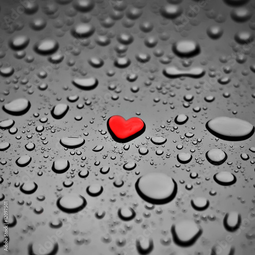 Foto: Heart as a rain drop Heart as a rain drop