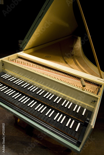 clavecin-ancien-02