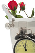 Sektkübel mit Uhr und Rosen
