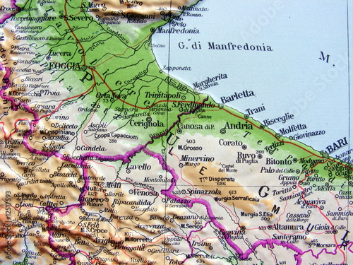 Foto: Carta geografica della Puglia Carta geografica della Puglia