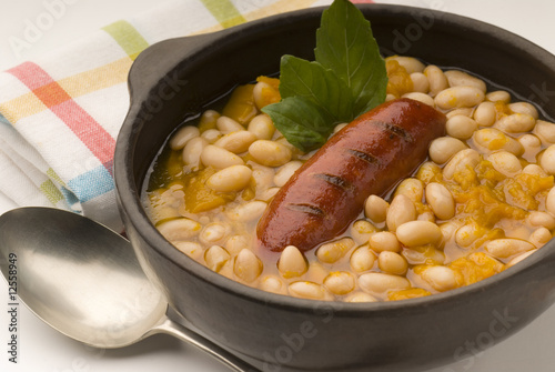 Photo: Porotos con Longaniza Porotos con Longaniza