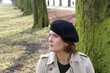 Schöne Frau mit grünen Augen