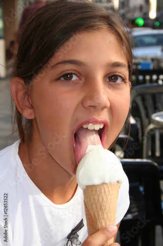 comiendo
