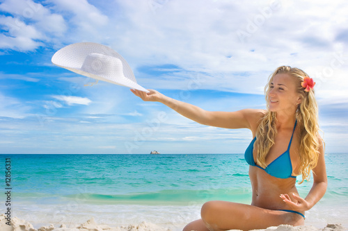 Photo: Blonde with white hat Blonde with white hat