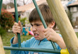pré-adolescent en colère