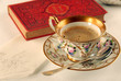Kaffeetasse mit Golddekor