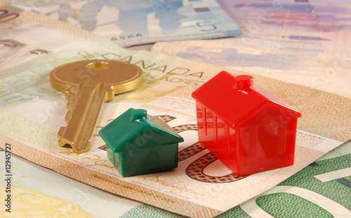 Photo: Key / Houses on Canadian Dollar Key / Houses on Canadian Dollar