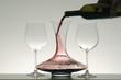 Decanter e vino rosso