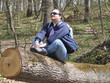 Foto: sitting on a log sitting on a log