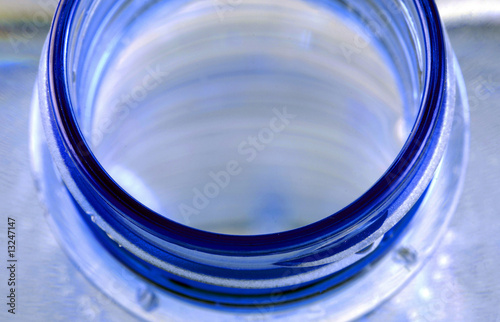 Photo: bouteille d’eau en plastique bouteille d’eau en plastique