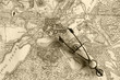 Alte Karte mit Sextant