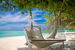 H�ngematte unter Palmen am Strand
