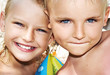 Foto: Young boy and child on sunny vacation day Young boy and child on sunny vacation day